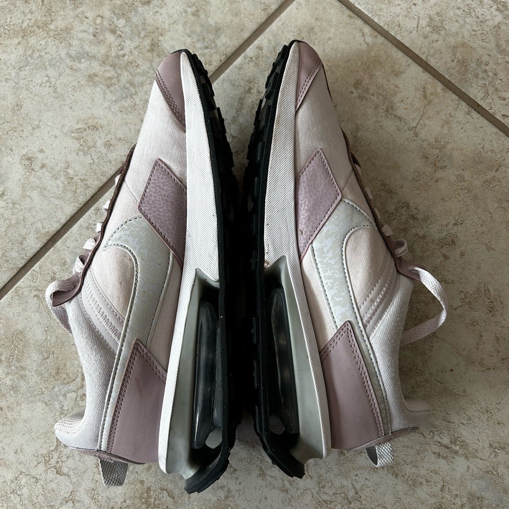 Nike Pre-Day - Picture 3 of 5